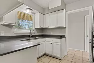 722 N Fall Creek Dr, Houston, TX 77336 - Photo 9