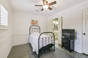 2806 Eagle Creek Dr, Houston, TX 77345 - Photo 27