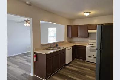 1708 W 5th Street, Freeport, TX 77541 - Photo 3