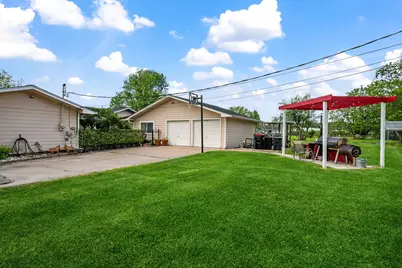 1539 Sterling Drive, Baytown, TX 77523 - Photo 33