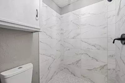 838 Texas Avenue, Port Neches, TX 77651 - Photo 27