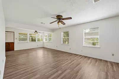 18121 Atkinson Lane, Conroe, TX 77384 - Photo 13