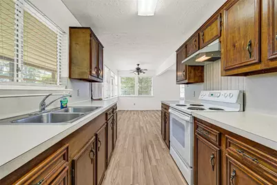 18121 Atkinson Lane, Conroe, TX 77384 - Photo 5