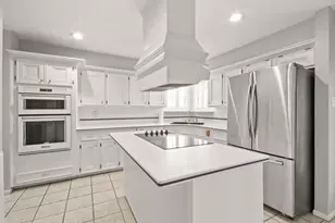 1134 Chestnut Ridge Rd, Houston, TX 77339 - Photo 9