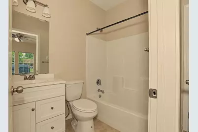 1611 N Avenue R, Freeport, TX 77541 - Photo 7