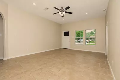 1611 N Avenue R, Freeport, TX 77541 - Photo 3