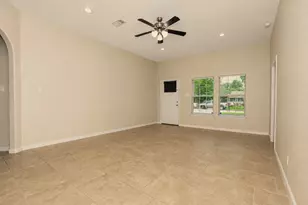 1611 N Avenue R, Freeport, TX 77541 - Photo 3