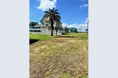 13127 Buccaneer Parkway, Freeport, TX 77541 - Photo 3