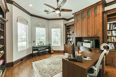 2502 Chimney Rock Road, Houston, TX 77056 - Photo 17