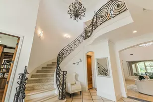 2502 Chimney Rock Rd, Houston, TX 77056 - Photo 13