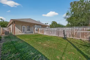 9306 Bean St, Houston, TX 77028 - Photo 27