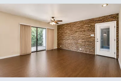 8642 Fredericksburg Road #303, San Antonio, TX 78240 - Photo 1