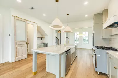 714 Vista Bella, Galveston, TX 77554 - Photo 19