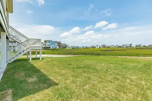 714 Vista Bella, Galveston, TX 77554 - Photo 9