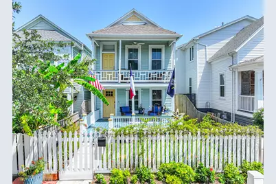 3010 Bernardo De Galvez Avenue, Galveston, TX 77550 - Photo 1