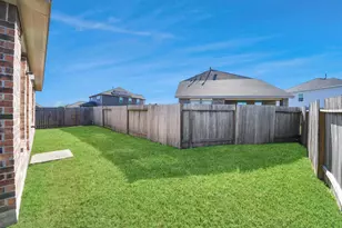 2335 Spring Hollow Dr, Baytown, TX 77521 - Photo 33
