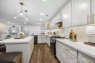 5417 Nina Lee Ln, Houston, TX 77092 - Photo 11
