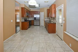 1207 Satillo Ln, Richmond, TX 77469 - Photo 9