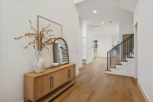 867 W 42nd St, Houston, TX 77018 - Photo 5