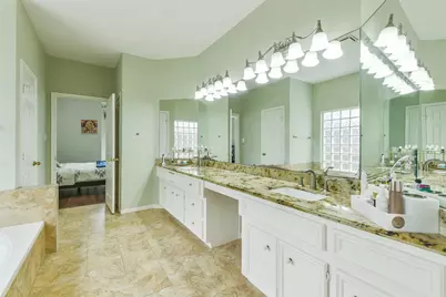 3234 Shadowleaf Drive, Houston, TX 77082 - Photo 19