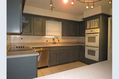 3310 Little Bear Drive, Houston, TX 77339 - Photo 9