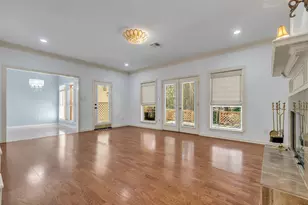 454 Stephen F Austin Dr, Conroe, TX 77302 - Photo 9