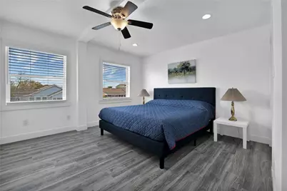 4013 Ave N 1/2, Galveston, TX 77550 - Photo 11
