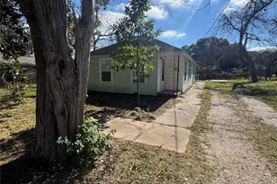 512 Rice St, Angleton, TX 77515 - Photo 13