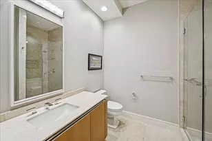 2727 Kirby Dr, Houston, TX 77098 - Photo 17