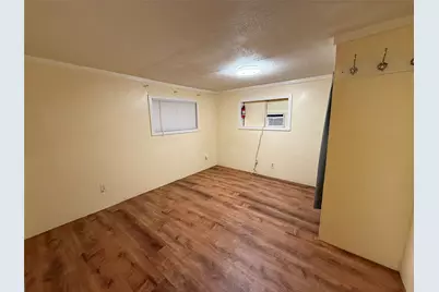 4201 Darby St #2, Bacliff, TX 77518 - Photo 9