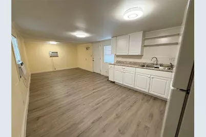 4201 Darby St #2, Bacliff, TX 77518 - Photo 5