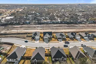 2506 Lightfoot Ln, Bryan, TX 77803 - Photo 3