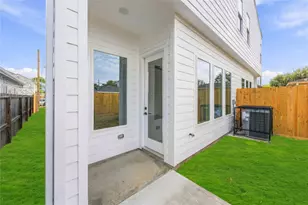 8220 Gladstone St, Houston, TX 77051 - Photo 7