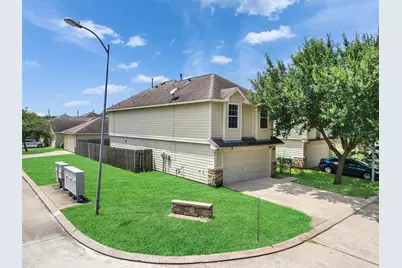 3710 Windmill Village Drive, Houston, TX 77082 - Photo 7