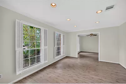 5810 Boyce Springs Drive, Houston, TX 77066 - Photo 9