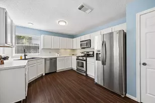 3909 Greenwood Dr, Pearland, TX 77584 - Photo 13