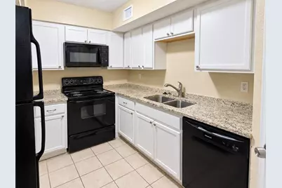 7925-7975 Streamside Drive #17, Houston, TX 77088 - Photo 5