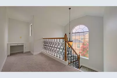 1307 Riverine Court, Houston, TX 77055 - Photo 33