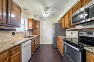 3119 Pilgrims Point Ln, Pearland, TX 77581 - Photo 3