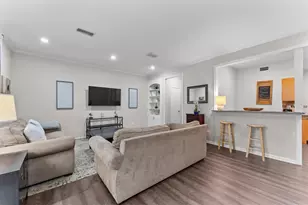 3804 Lake St, Houston, TX 77098 - Photo 9