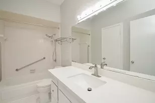 2475 Underwood St, Houston, TX 77030 - Photo 19