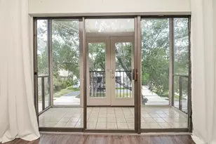 2475 Underwood St, Houston, TX 77030 - Photo 11