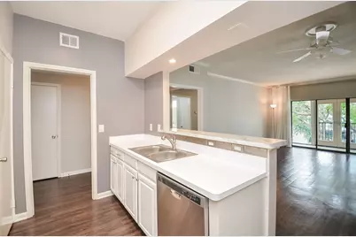 2475 Underwood Street #382, Houston, TX 77030 - Photo 5
