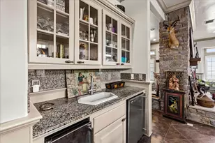 3039 Bayshore Dr, Bacliff, TX 77518 - Photo 17