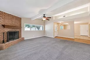 10 Maple Ln, Galveston, TX 77551 - Photo 3