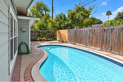 10 Maple Lane, Galveston, TX 77551 - Photo 19