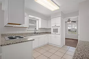 18230 Caprice Ln, Houston, TX 77058 - Photo 15