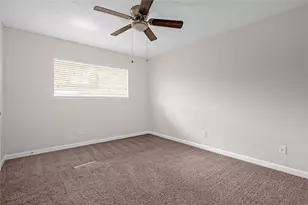 18230 Caprice Ln, Houston, TX 77058 - Photo 33