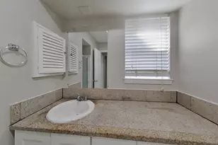 3815 Regency Dr, Houston, TX 77045 - Photo 15
