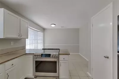 3815 Regency Drive, Houston, TX 77045 - Photo 5
